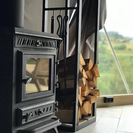 Luksusowy namiot Slavskoglamping Sławsko