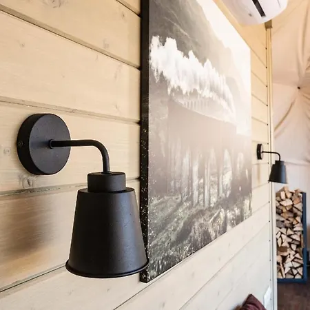 Slavskoglamping Luksusowy namiot