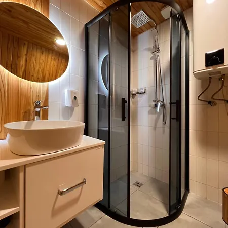 Luksusowy namiot Slavskoglamping Sławsko