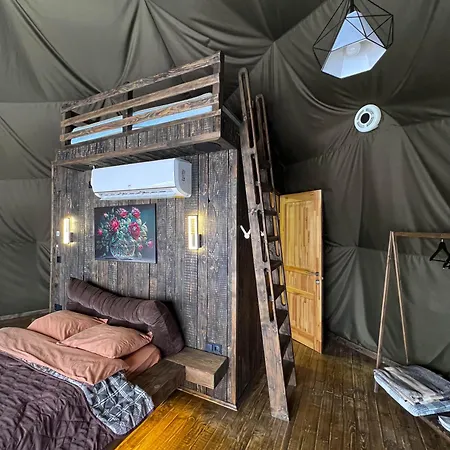 Luxury tent Slavskoglamping Slavske