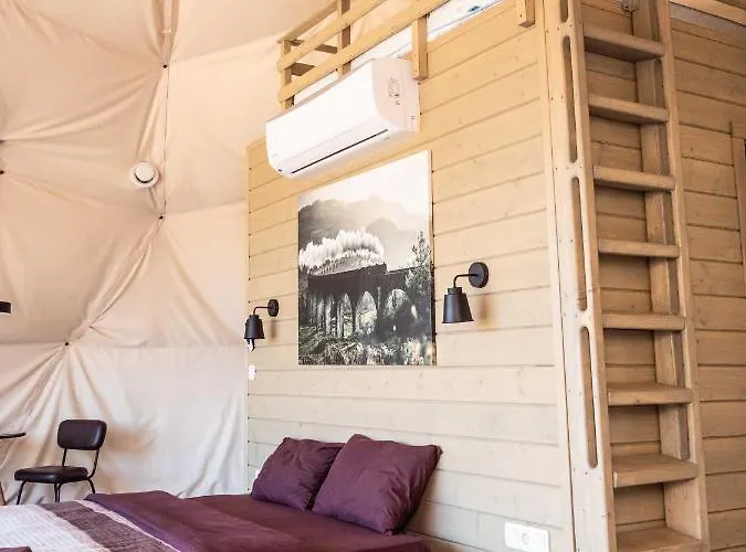 אוהל מפואר Slavskoglamping