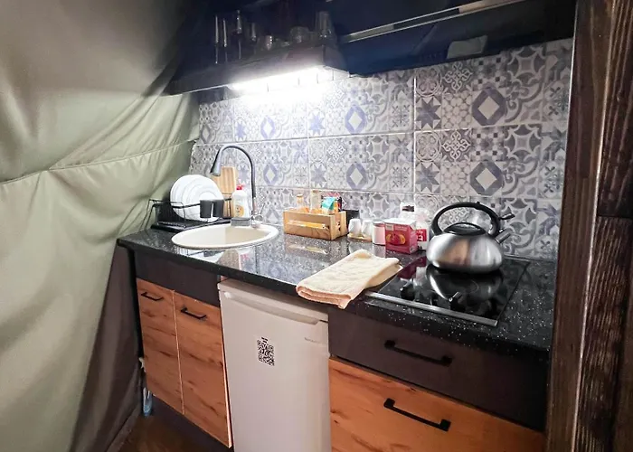 ラグジュアリーテント Slavskoglamping